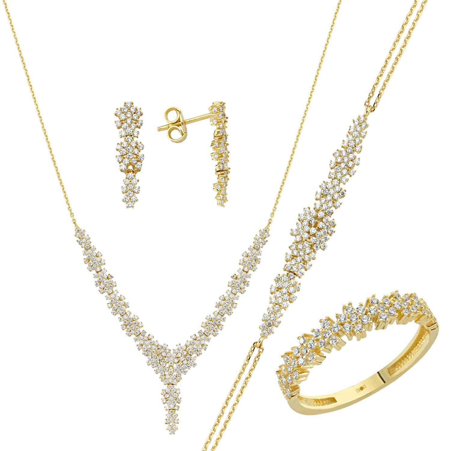 Mutluluğun Simgesi: En Göz Alıcı Nişan Seti Kombinleri