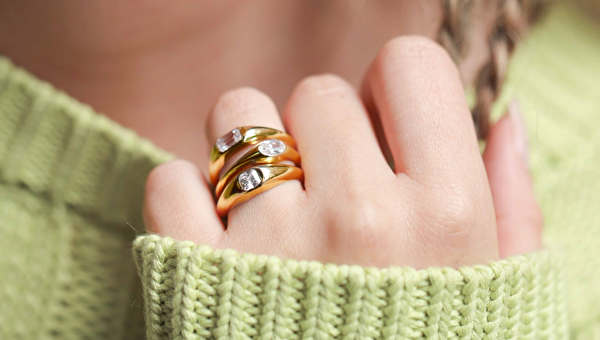 Günlük Kombinlere Uyum Sağlayan Minimalist Takılar