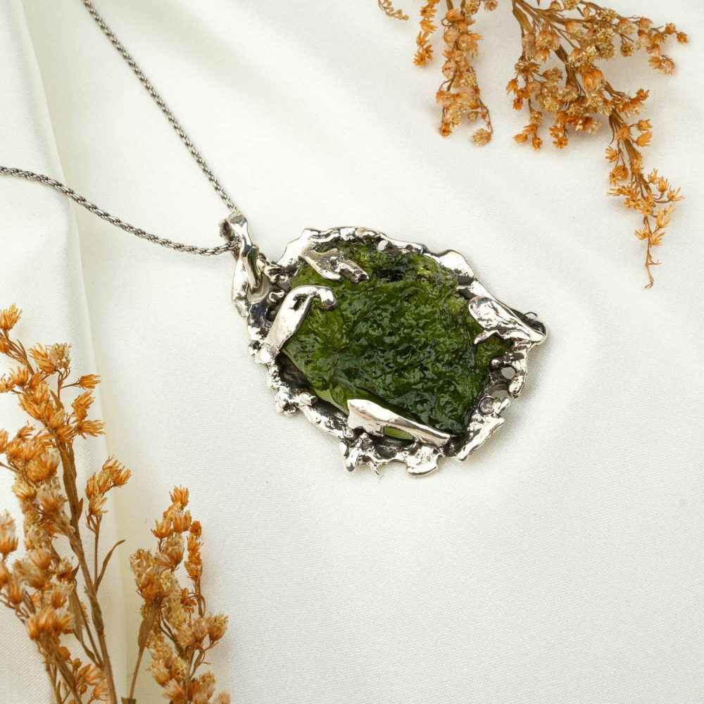 Takılar ve Ruhsal Bağlantılar Takılar ve Ruhsal Bağlantılar