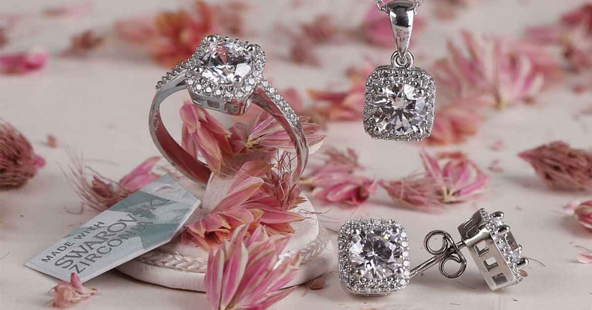 Anneler Günü İçin En Şık Takı Önerileri"