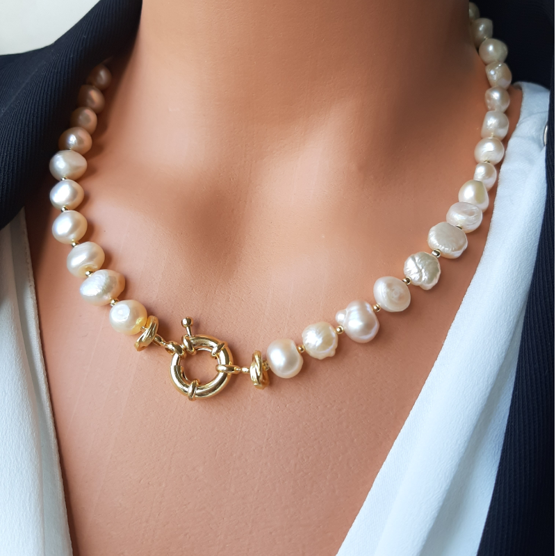 Günlük Kullanım İçin İnci Kolye mi, Özel Günler İçin Mi Uygun?