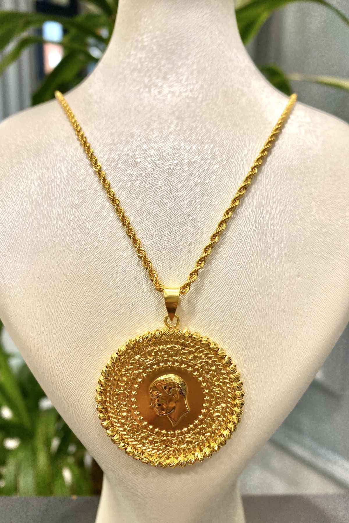 Altın Kolye Seçerken Nelere Dikkat Edilmeli? Uzmanından Öneriler